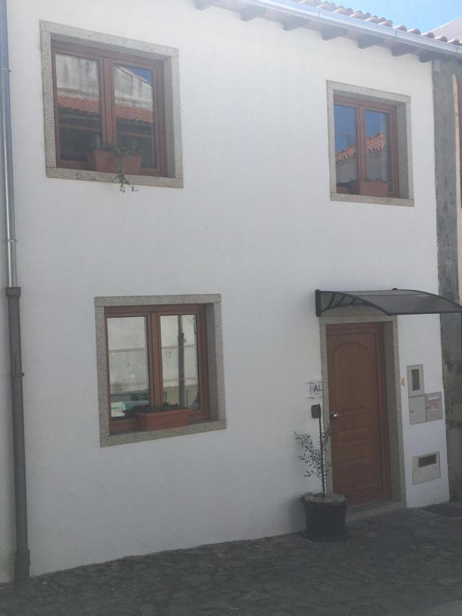Apartamento Casa Do Castelo I Bragança Exterior foto